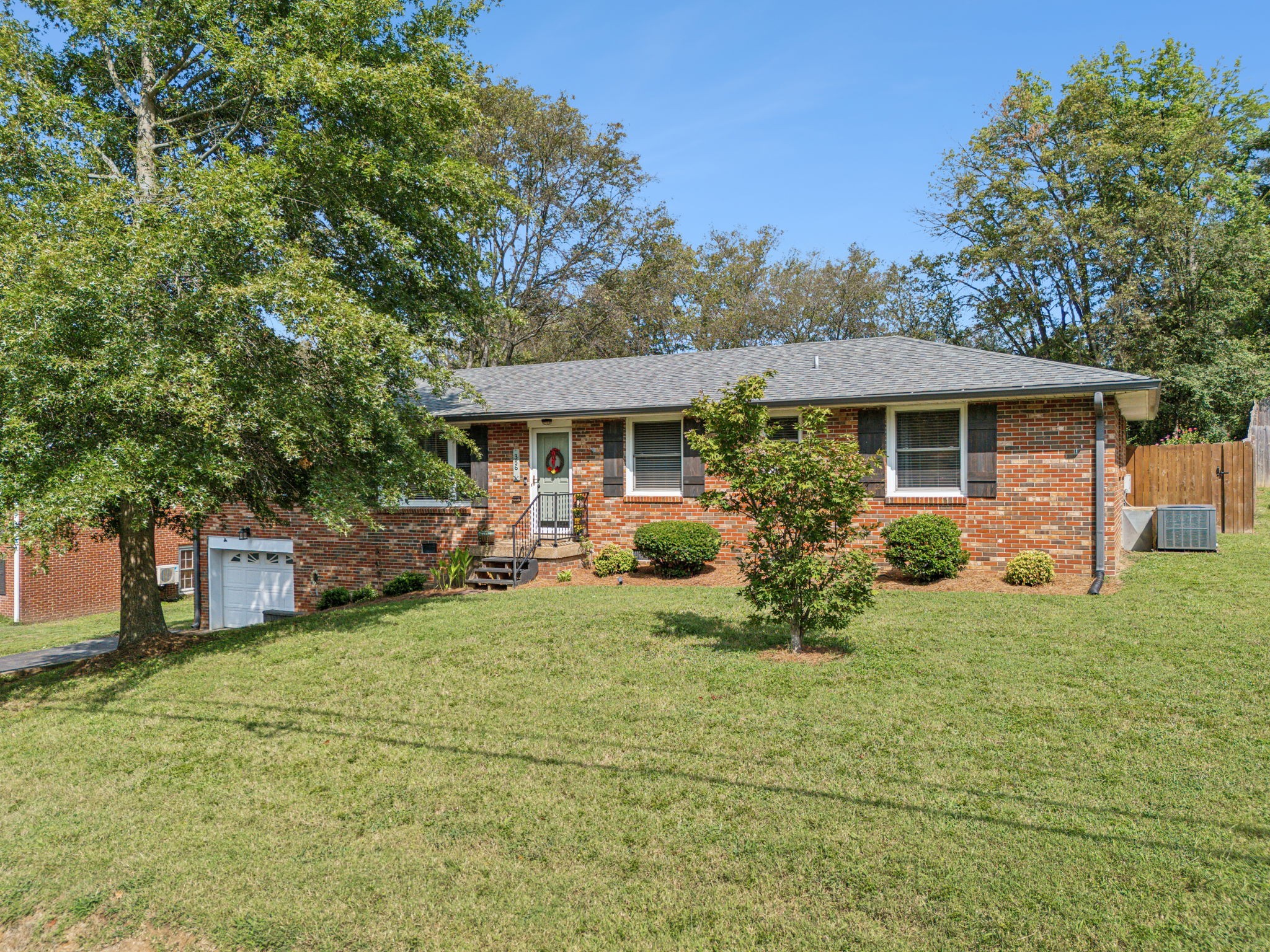 Bonnavale Dr, Hermitage, TN 37076