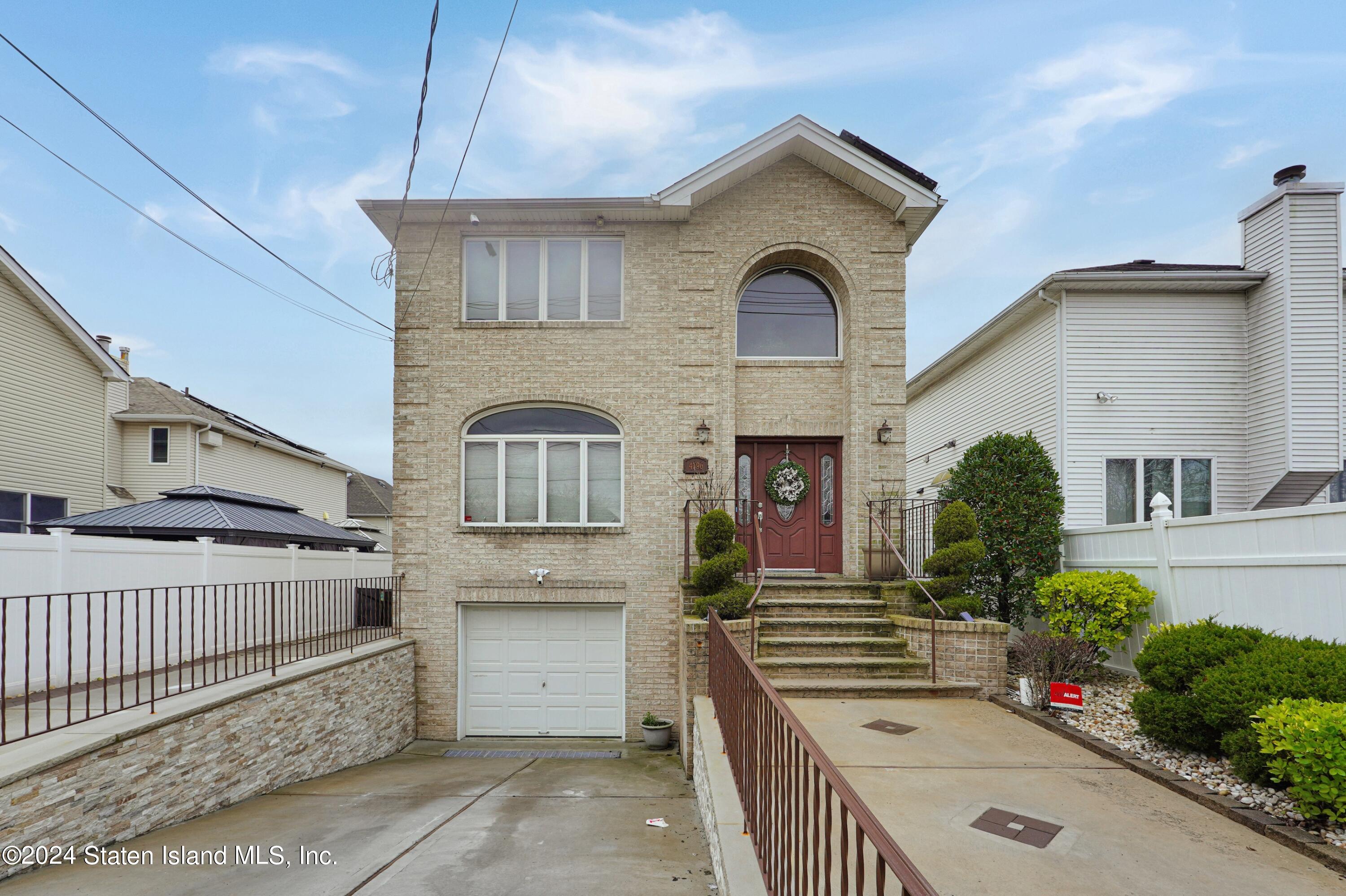 Hylan Blvd, Staten Island, NY 10312
