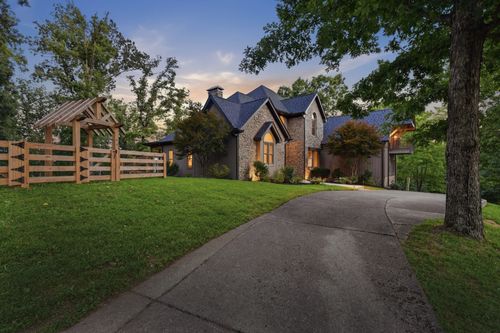 1126 Beechs Tavern Trl, Franklin, TN, 37069-6114 | Card Image