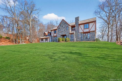 57 Innsbruck Blvd, Hopewell Junction, NY, 12533-8315 | Card Image