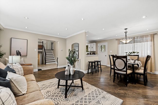 1158 Weller St, House other with 6 bedrooms, 2 bathrooms and 4 parking in Peterborough ON | Image 5