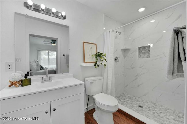 Bathroom | Image 11