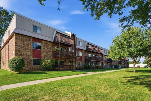 613-14630 Garrett Ave, Apple Valley, MN, 55124-8443 | Card Image