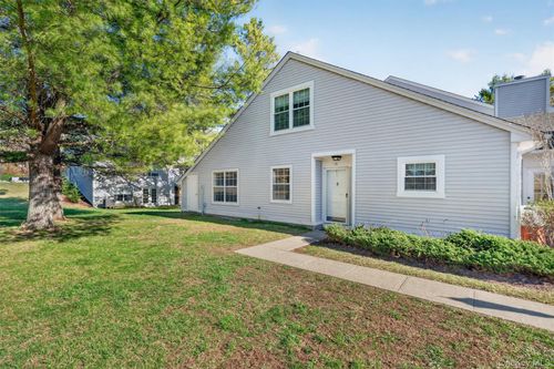 16 Juniper Ln, Pawling, NY, 12564-1500 | Card Image