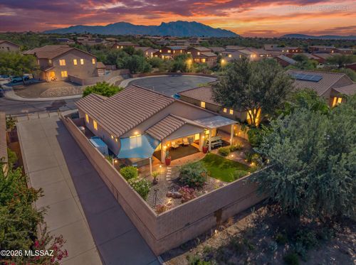 8215 N Willow View Dr, Tucson, AZ, 85741-3939 | Card Image