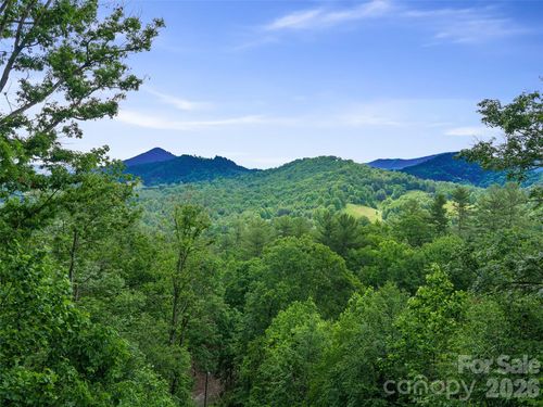 357 Rosewood Ln, Burnsville, NC, 28714-5618 | Card Image