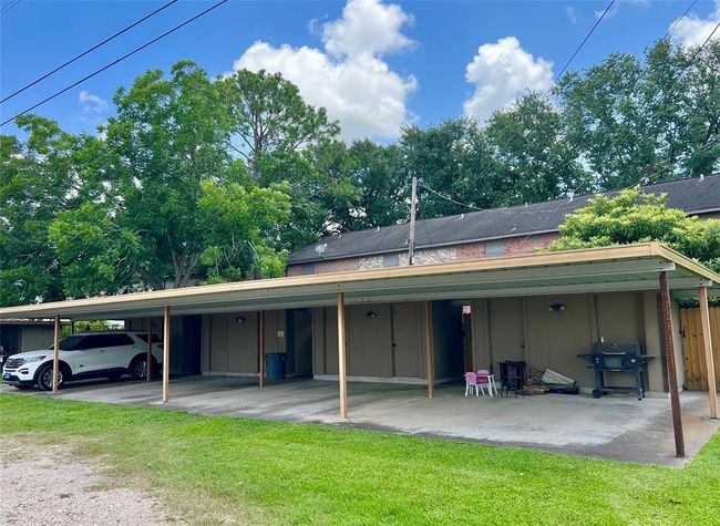 1037 - 1031 N Chenango St, Home with 0 bedrooms, 4 bathrooms and null parking in Angleton TX | Image 13