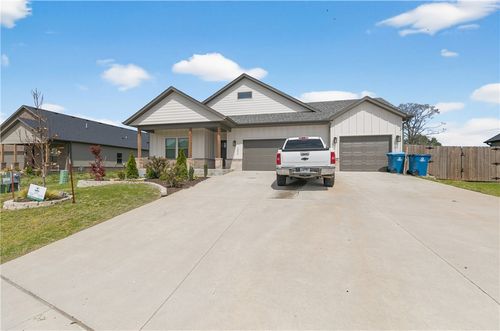 2204 Riggins Ave, Pea Ridge, AR, 72751-2046 | Card Image