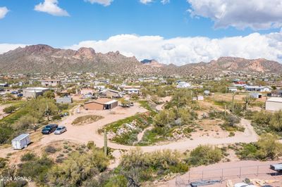 1000 W Whiteley Street, House other with 3 bedrooms, 2 bathrooms and null parking in Apache Junction AZ | Image 2