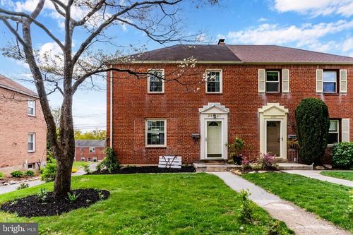 2927 Croyden Rd, HARRISBURG, PA, 17104-1513 | Card Image