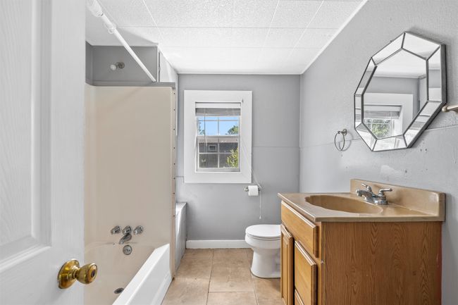 1560 Roadrunner Trl, House other with 3 bedrooms, 2 bathrooms and null parking in Riesel TX | Image 17