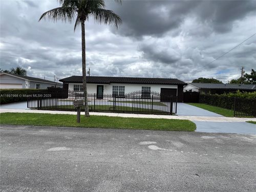 3530 Sw 126th Ave, Miami, FL, 33175-2923 | Card Image
