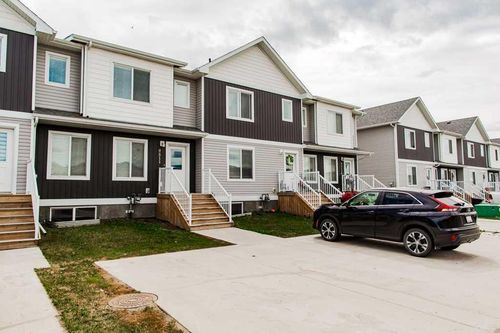 c-9511 112 Ave, Clairmont, AB, T8X5C8 | Card Image