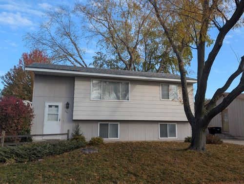 2043 42nd St Nw, Rochester, MN, 55901-8299 | Card Image