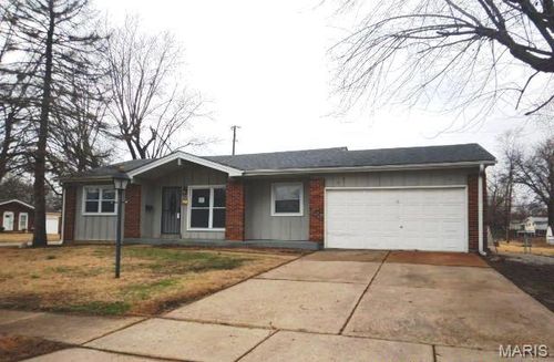 7749 Canisius Ln, Hazelwood, MO, 63042-1403 | Card Image