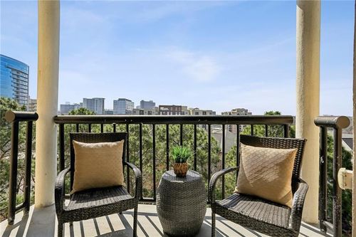 ph6-1 Biscayne Dr Nw, Atlanta, GA, 30309-1090 | Card Image