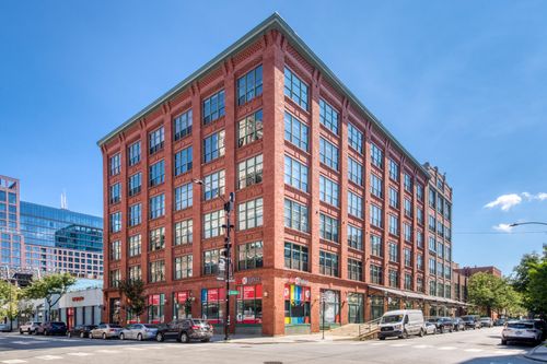 2d-1017 Washington Blvd, Chicago, IL, 60607-2114 | Card Image
