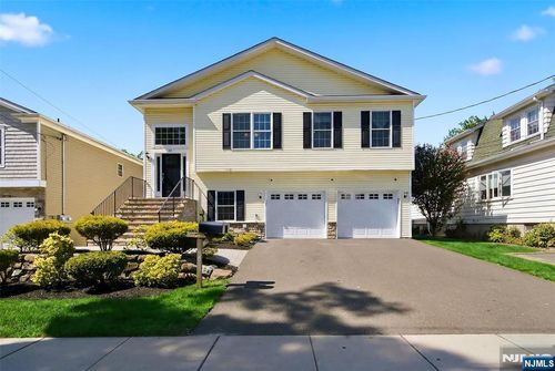 90 Terrace Ave, Maywood, NJ, 07607-2020 | Card Image