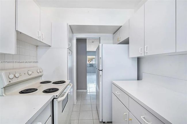 4 - 7271 Gary Ave, Home with 2 bedrooms, 2 bathrooms and null parking in Miami Beach FL | Image 8