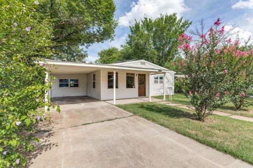 2810 Dogwood Park Dr, Richland Hills, TX, 76118-6429 | Card Image