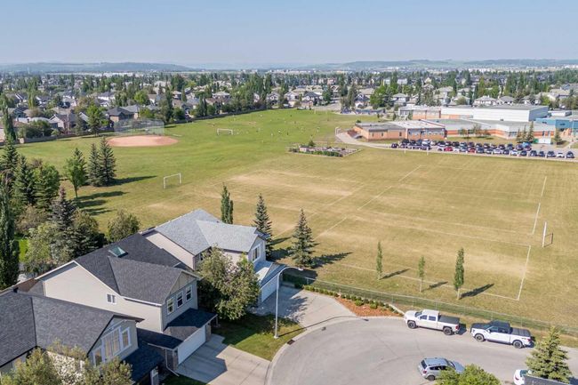 71 Chapman Green Se, House other with 5 bedrooms, 4 bathrooms and 4 parking in Calgary AB | Image 33