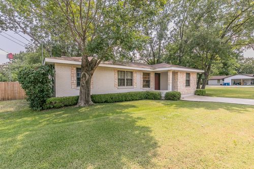 202 E 10th St, Kaufman, TX, 75142-3235 | Card Image