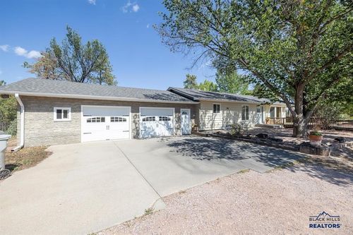 27442 Red Fox Rd, Hot Springs, SD, 57747-7503 | Card Image