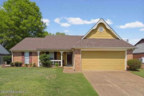 10158 Oak Leaf Drive, Olive Branch, MS, 38654 | Card Image