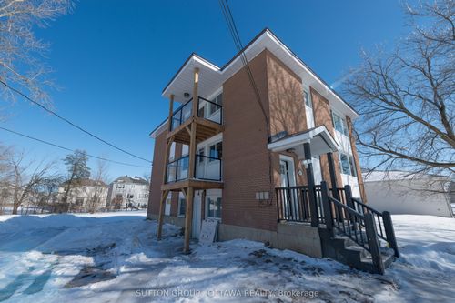 3-2419 Page Rd, Orléans, ON, K1W1H2 | Card Image
