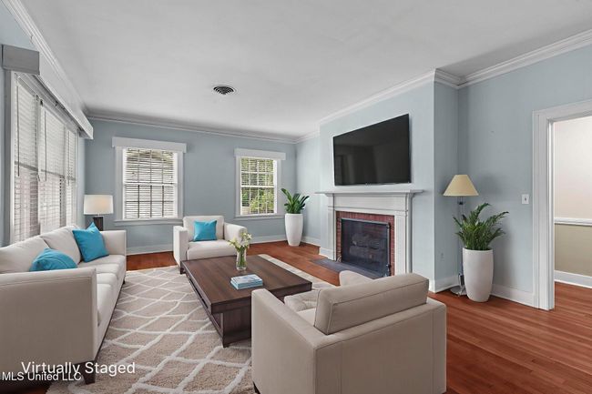 11-web-or-mls-3821 Montrose-10 virtually | Image 6
