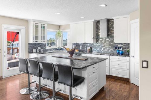 85 Douglas Ridge Cir Se, Calgary, AB, T2Z3B7 | Card Image