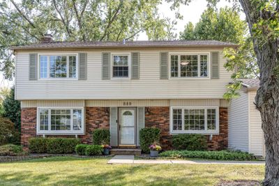 880 Dunham Lane, House other with 3 bedrooms, 2 bathrooms and 2 parking in Buffalo Grove IL | Image 2