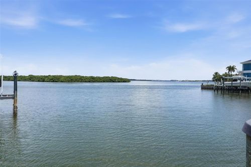 12525 4th St E, TREASURE ISLAND, FL, 33706-4433 | Card Image