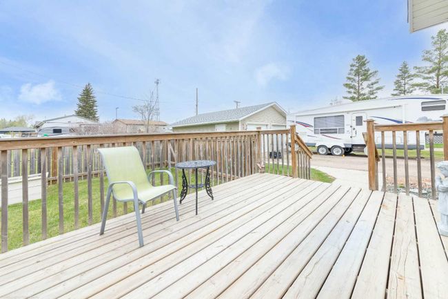 402 2 Nd Street W, Home with 3 bedrooms, 1 bathrooms and null parking in Maidstone SK | Image 36