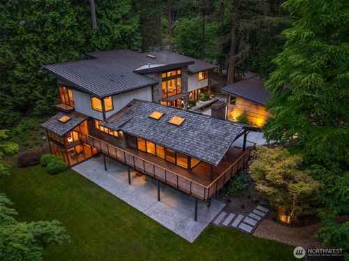 12741 Ne 39th St, Bellevue, WA, 98005-1331 | Card Image