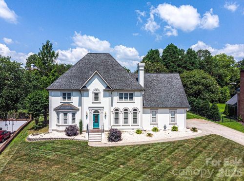 4215 3rd St Nw, Hickory, NC, 28601-6902 | Card Image