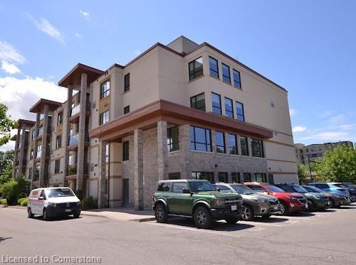 105-26 Wellington St, Saint Catharines, ON, L2R5P8 | Card Image
