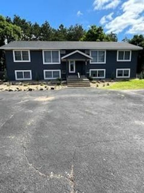 apt-2-706 8th St N, Hudson, WI, 54016-2376 | Card Image