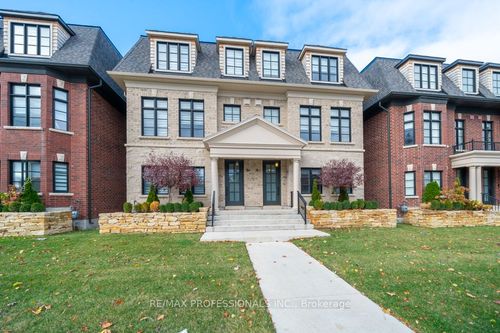 8-76A Thomas St, Mississauga, ON, L5M2R6 | Card Image