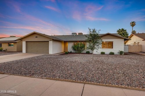 3634 W Redfield Rd, Phoenix, AZ, 85053-5523 | Card Image