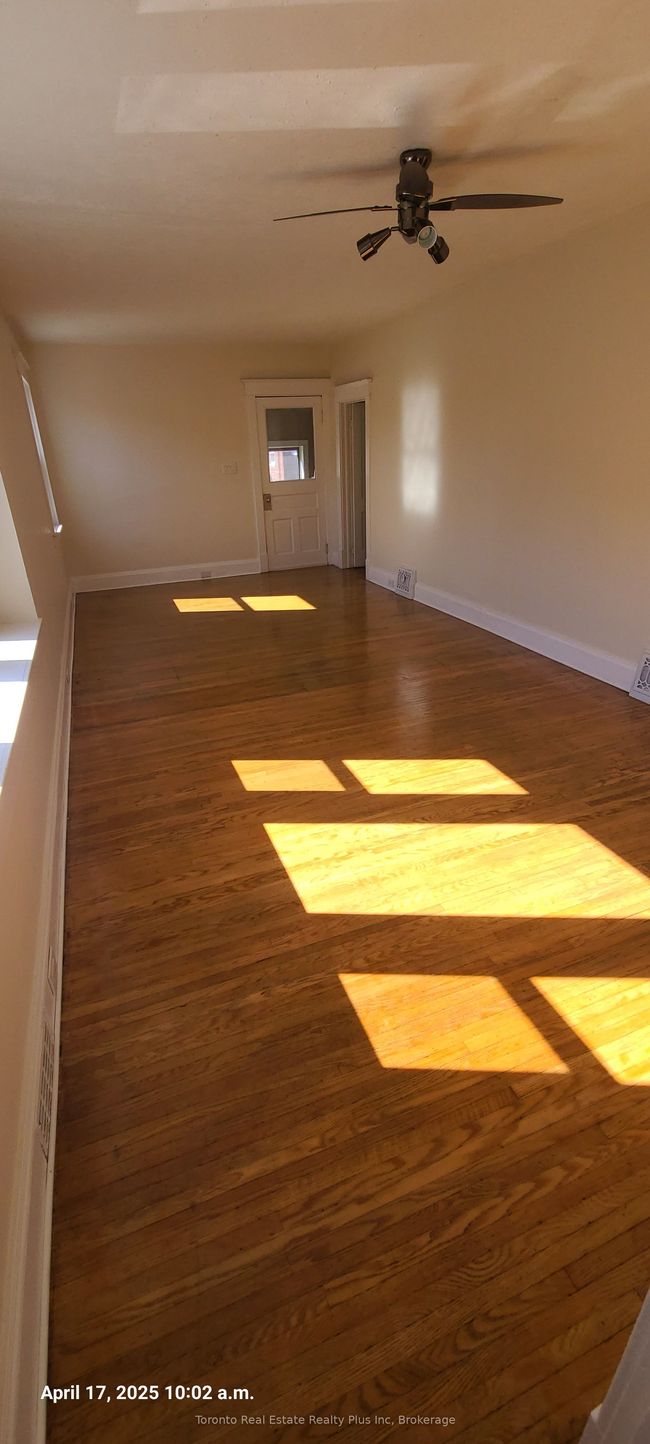 6359 Ker St, House other with 4 bedrooms, 2 bathrooms and 1 parking in Niagara Falls ON | Image 4
