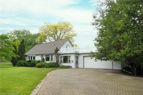 2342 Snyders Rd E, Petersburg, ON, N0B2H0 | Card Image