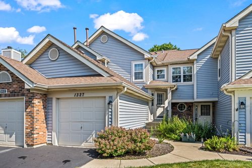 1327 Coldspring Rd, Carol Stream, IL, 60188-4713 | Card Image