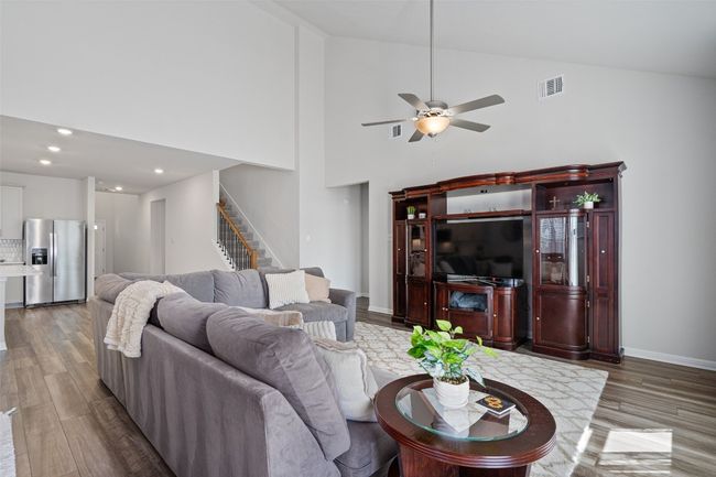 134 Stellers Swoop, House other with 5 bedrooms, 3 bathrooms and 4 parking in Cedar Creek TX | Image 9