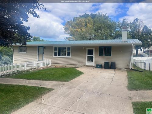 418 S Clark St, Allen, NE, 68710-5158 | Card Image