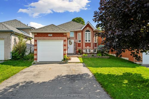 121 Haden Ave, Peterborough, ON, K9H7P6 | Card Image