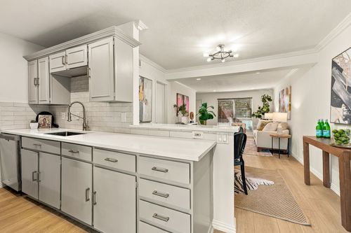 208-4525 Gilbert Ave, Dallas, TX, 75219-2187 | Card Image