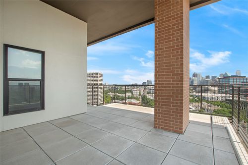 apt-16113-3100 Carlisle St, Dallas, TX, 75204-1502 | Card Image