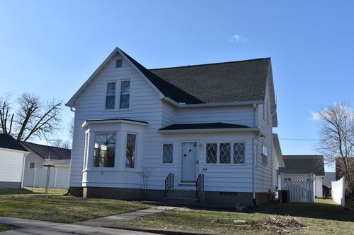 304 Jefferson St, Benson, IL, 61516-9669 | Card Image