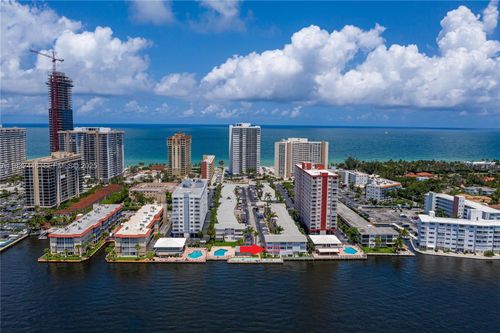 230-3135 S Ocean Dr, Hallandale Beach, FL, 33009-6578 | Card Image